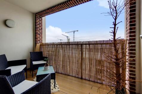 6_Balcony_4.jpg