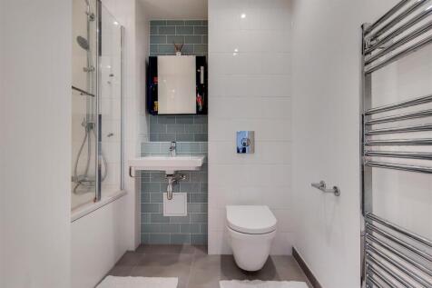 10_Bathroom_6.jpg