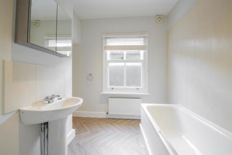 6a Commondale Bath.jpg