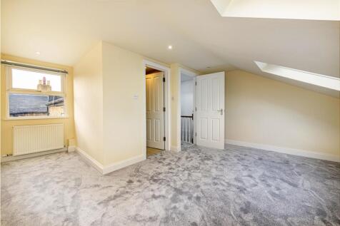30 Deodar Rd Bed 5.jpg
