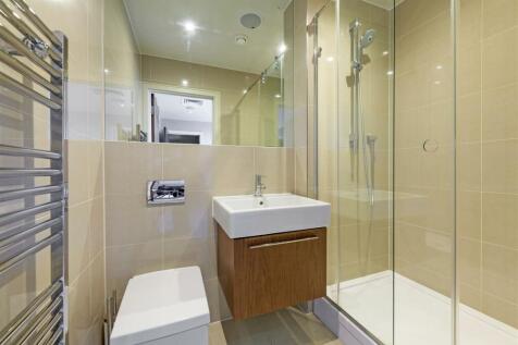 College House Bath 2.jpg