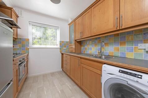 6 Roseland Hse Kit.jpg