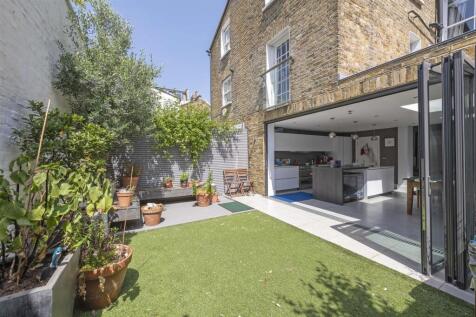 4 Roskell Rd Gdn 2.jpg