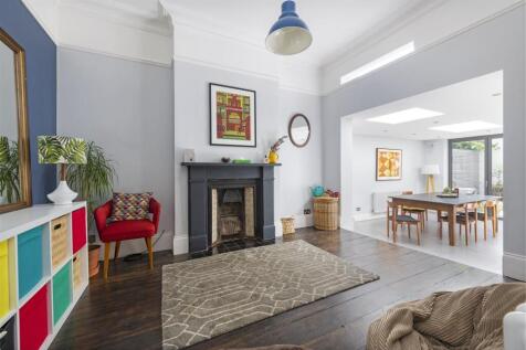4 Roskell Rd Rec 2.jpg