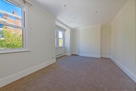 18a Darlan Rd Rec 1.jpg