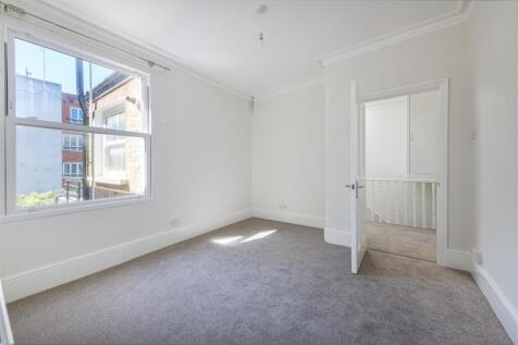 18a Darlan Rd Bed 1.jpg