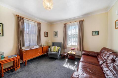 Swinburne Road