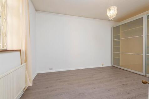 Gff 4 Millbrooke Ct Bed 1.jpg