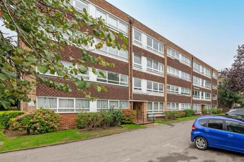 17 Fairlawns Ext 2.jpg
