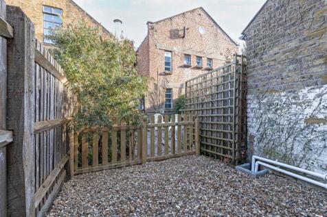 Gff 62 Bendemeer Rd Gdn 1.jpg