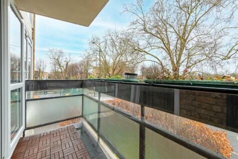 3 Common View Balc.jpg