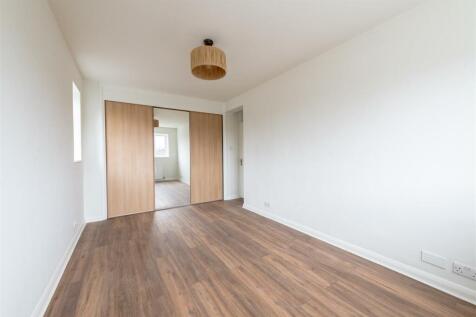 3 Common View Bed 3.jpg