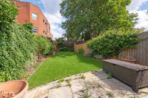 14 Montseratt Rd Gdn 2.jpg
