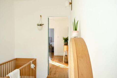 11.Bedroom.jpg