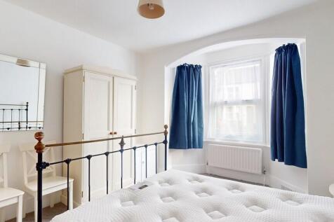 Bedroom - Angle 3