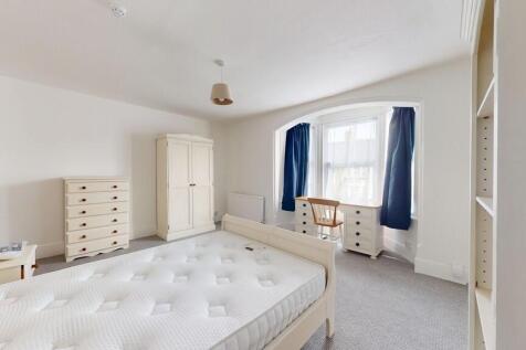Bedroom - Angle 3