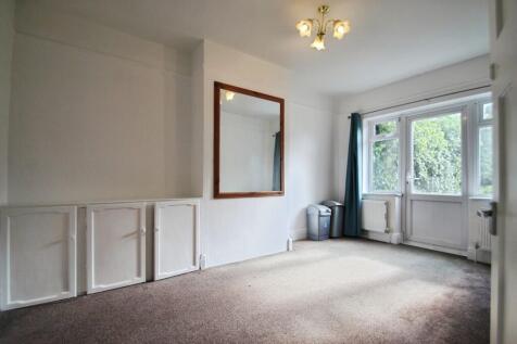 Living Room - Ang...