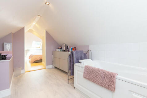 Bedroom 6 En Suit...