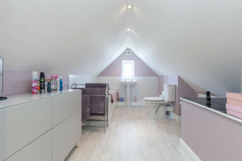 Bedroom 6 En Suit...