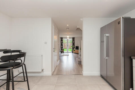 Kitchen- Angle 3