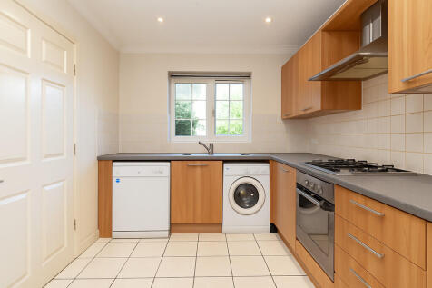 Kitchen- Angle 2