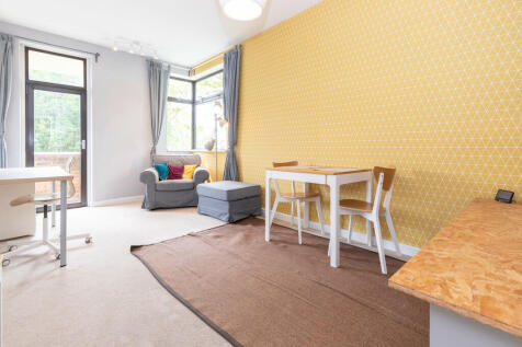 Living Area- Angl...