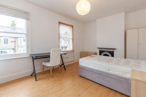 Bedroom 1- Angle ...