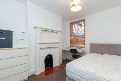 Bedroom 2- Angle ...