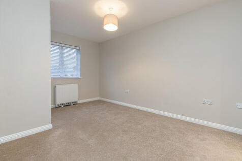 Bedroom 1- Angle ...