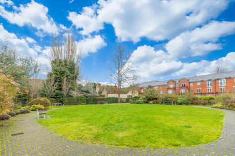Communal Grounds
