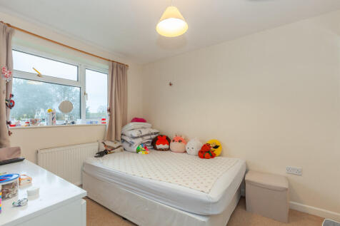 Bedroom 4- Angle ...