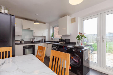 Kitchen- Angle 2