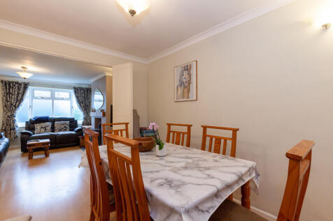 Dining Area- Angl...