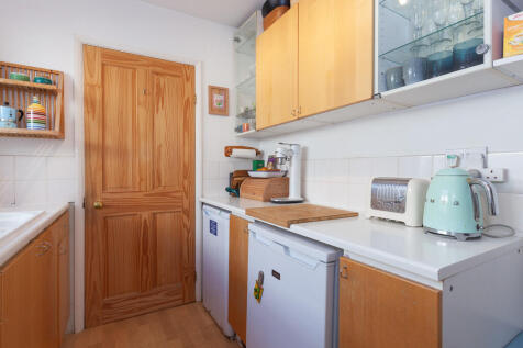 Kitchen- Angle 2