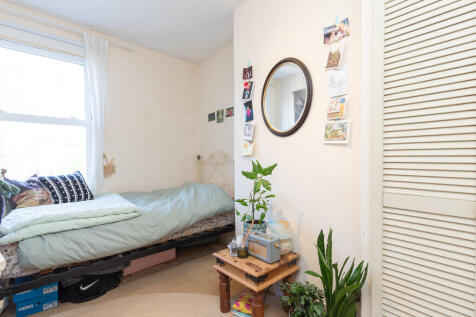 Bedroom 2- Angle ...