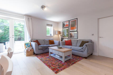 Living Area- Angl...