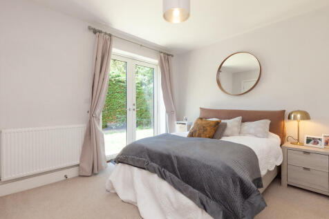 Bedroom 1- Angle ...
