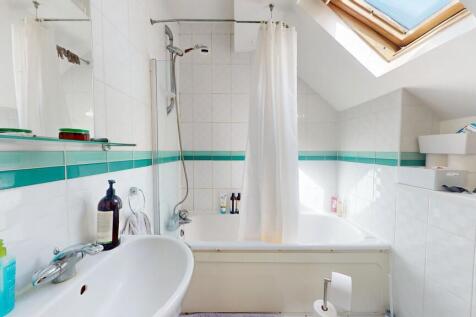 bathroom - angle ...