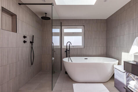 En-Suite Room- An...