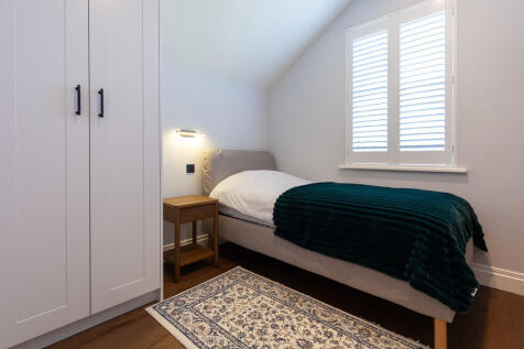 Bedroom 4- Angle ...
