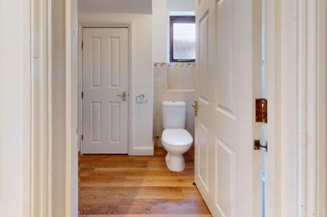 Bathroom - angle ...