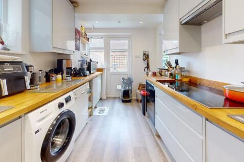Kitchen- Angle 2