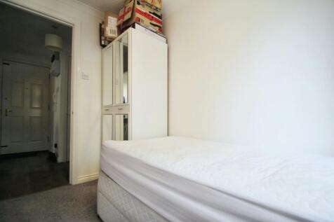 1f3edaa3-bedroom ...