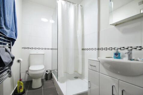 6f20dd03-bathroom...