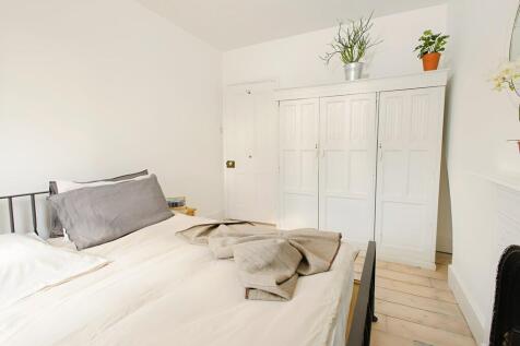 Bedroom 2 - Angle...