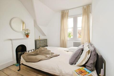 Bedroom 2 - Angle...