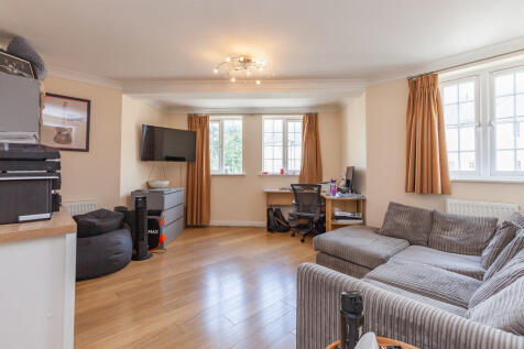 Living Area- Angl...