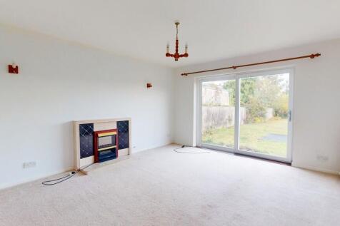 Living Room - Ang...