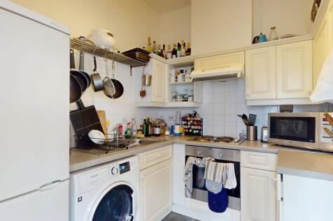 Kitchen - angle 1