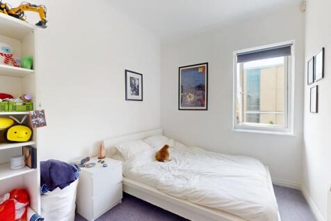 Bedroom 2 - Angle...